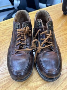 Johnston & Murphy Brown Leather Chukka Boots